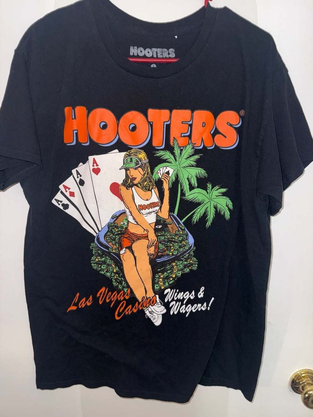 Hooters Las Vegas Casino Wings & Wagers Black T-Shirt